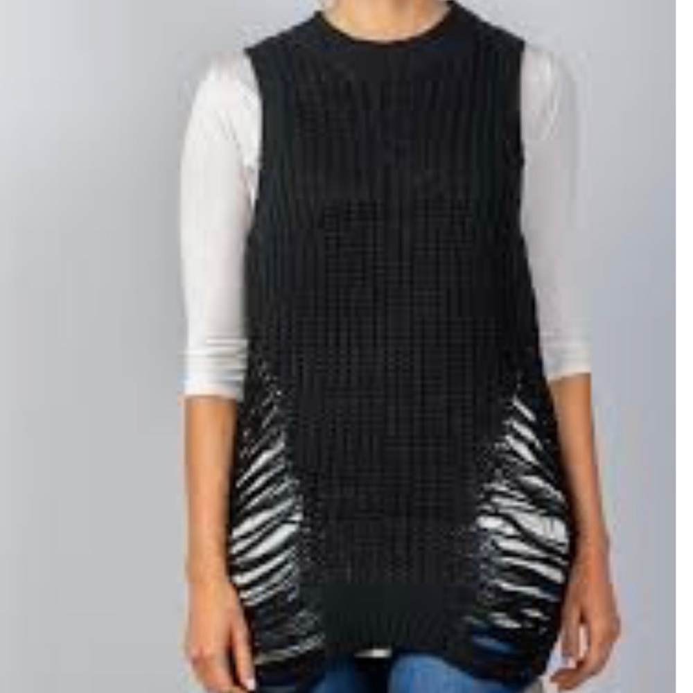 NWOT Distressed sleeveless sweater